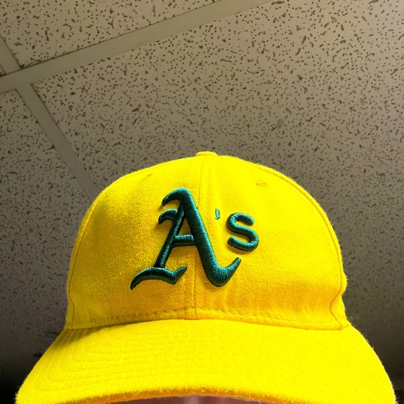 New Era Other - Vintage Oakland Athletics Fitted Hat (7 1/2) All Yellow Green “A’s”